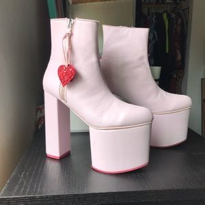 HeartStomper platforms